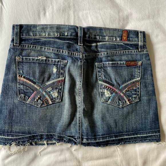 7 for AMK gorgeous mini skirt - Picture 6 of 8